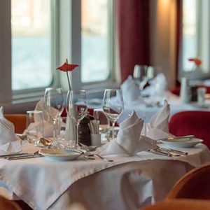 hotelschiff köln restaurant